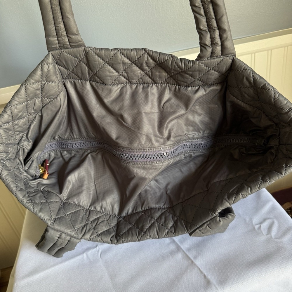 MZ Wallace Medium Metro City Tote Magnet Gray Quilted Shoulder Bag Purse Travel - Picture 5 of 14
